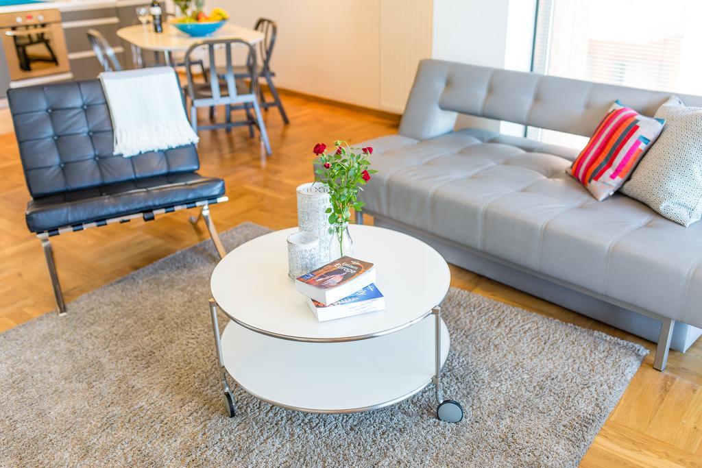 Modern Apartment In City Center Cracóvia Exterior foto