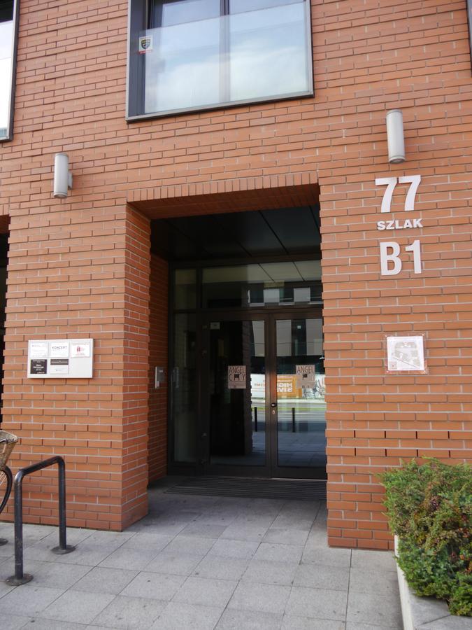 Modern Apartment In City Center Cracóvia Exterior foto